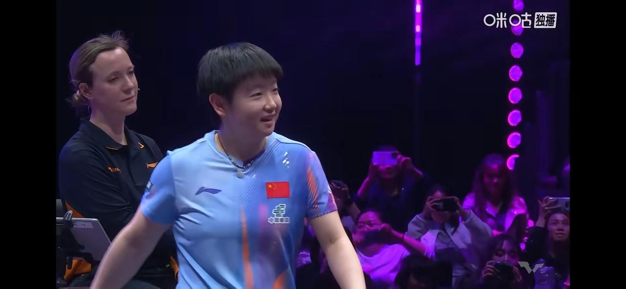 莎莎的境界有多高
听听她怎么说：
“别人为赢我而战
我为冠军留在中国而战！”
莎