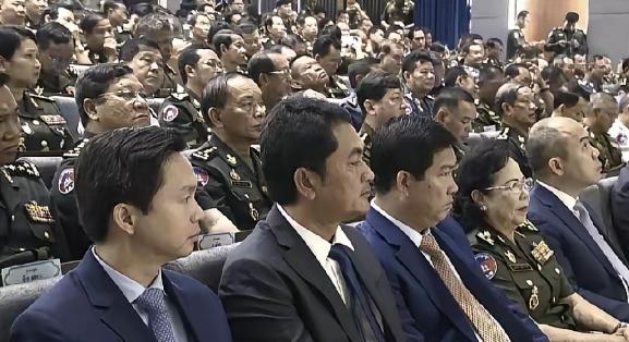 中国出手了！全球舆论炸锅台当局急眼了？中国直接用法律为台湾光复日正名！境外媒体惊