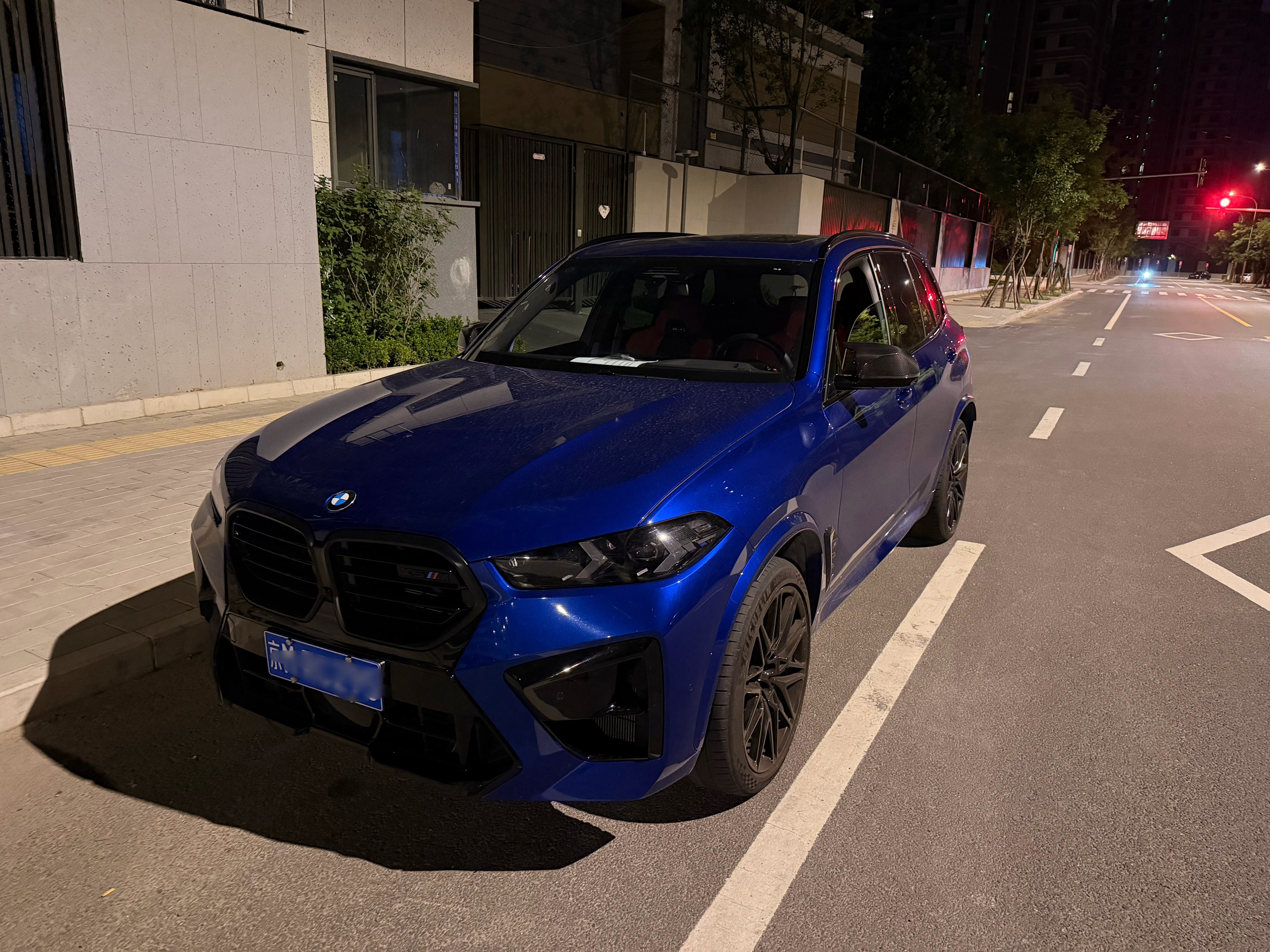 已经连续两天晚上没事开x5m出去纯溜车了M真是能重新燃起对驾驶的强烈兴趣和欲望开