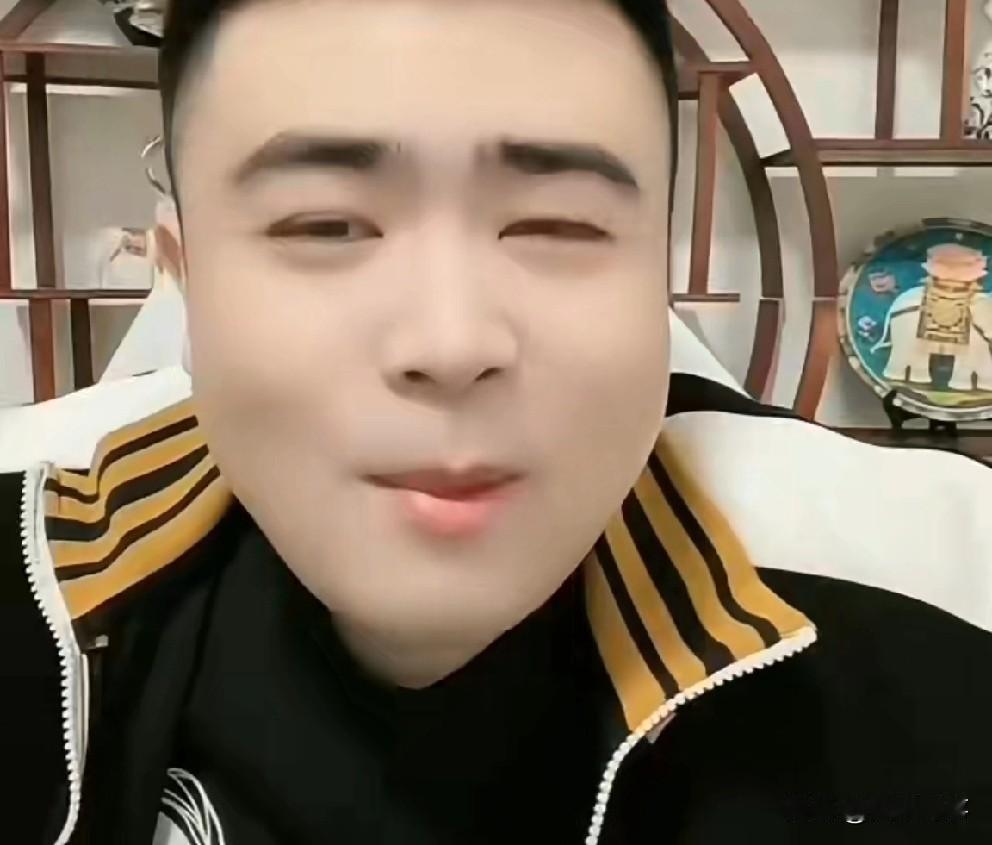 二子爷有先见之明，提醒过寂寞很多次，这个钱不能挣！

            阿