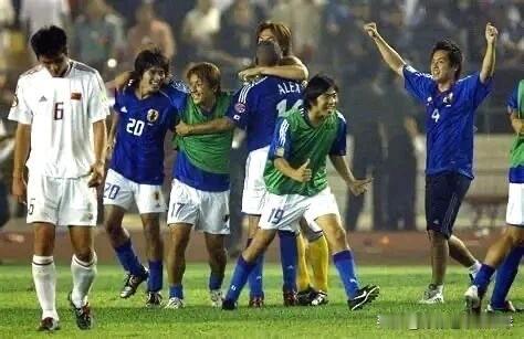 二十二年，望中犹记，烽火足球路……
从2004年到2026年，中日足球终于又有机