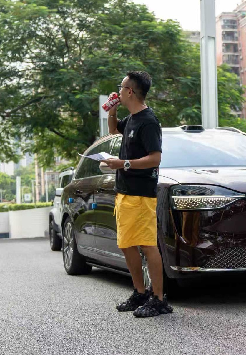 双休叫牛马 单休叫战马哈哈哈，好久没休过周末了，今晚来罐战马！ ​​​