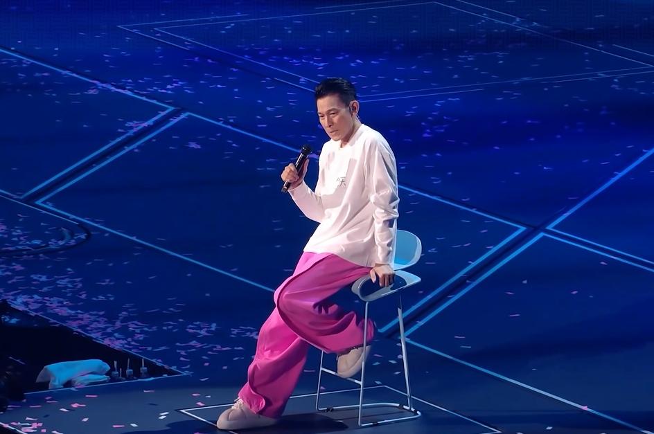 刘德华演唱会的品质依旧那么高[赞]