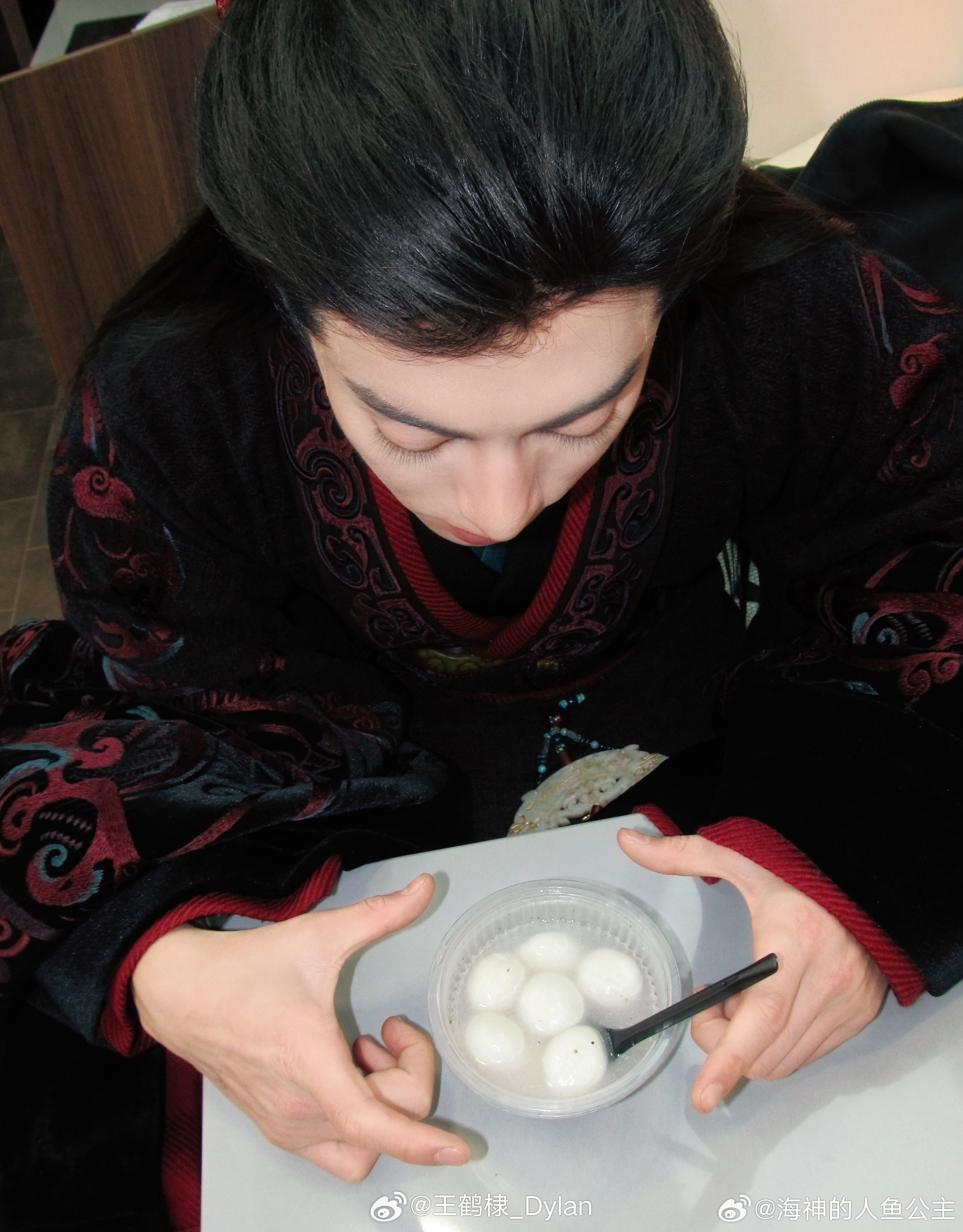 好大一碗汤圆王鹤棣元宵节快乐🍾 