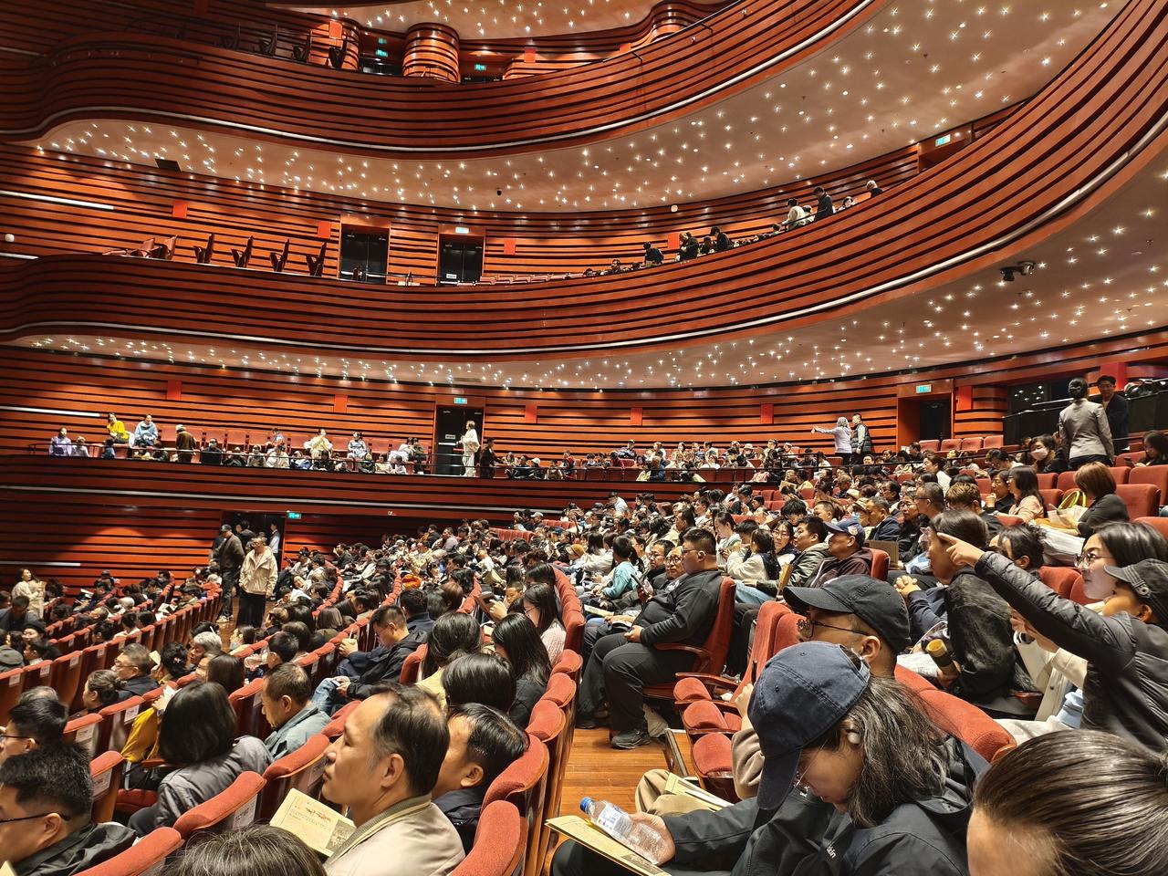 杂技剧《先声》改版沈阳首映！沉浸式体验直接拉满✨
 今晚28日19时，盛京大剧院