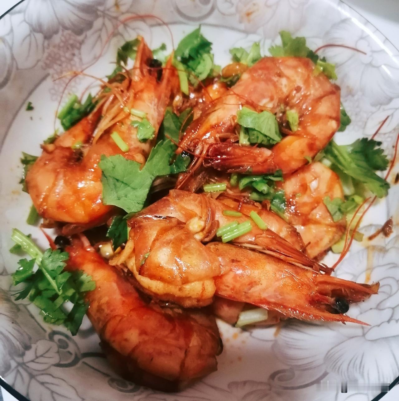 一个假期接着一个假期，这好事情总是让人兴奋。好好做顿晚饭，犒劳一下自己。

油焖