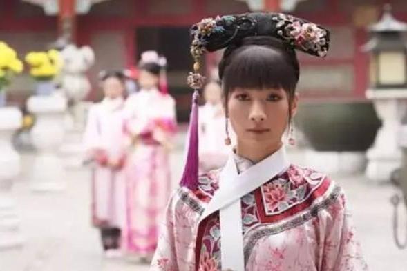 1729年，52岁的雍正招秀女马氏侍寝。是夜，马答应被裹在厚被子里，送到了龙榻之