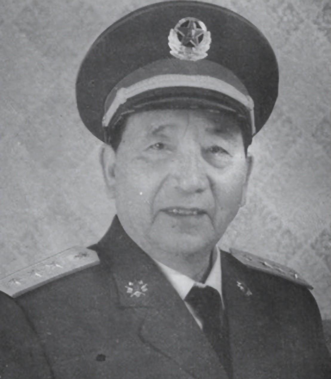 1953年秦基伟初次见毛主席就说了句玩笑话，毛主席听后惊讶回应：我可没这么讲呀！
