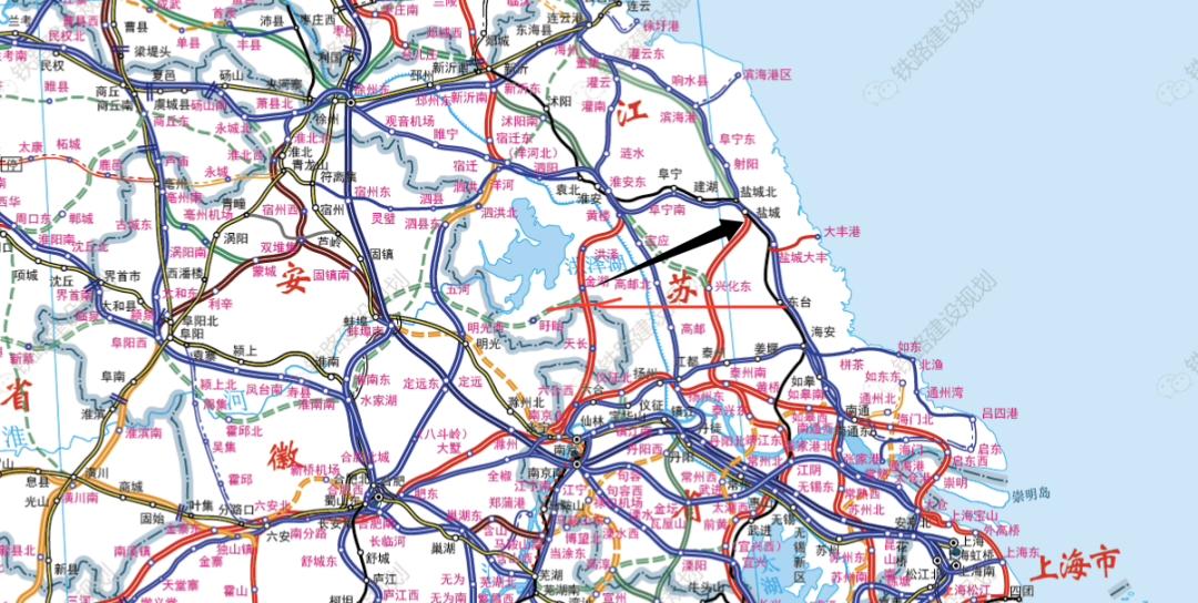 新长铁路盐城北至海安段复电改造，在海安站内接上宁启铁路南下就方便多了，所以将来东