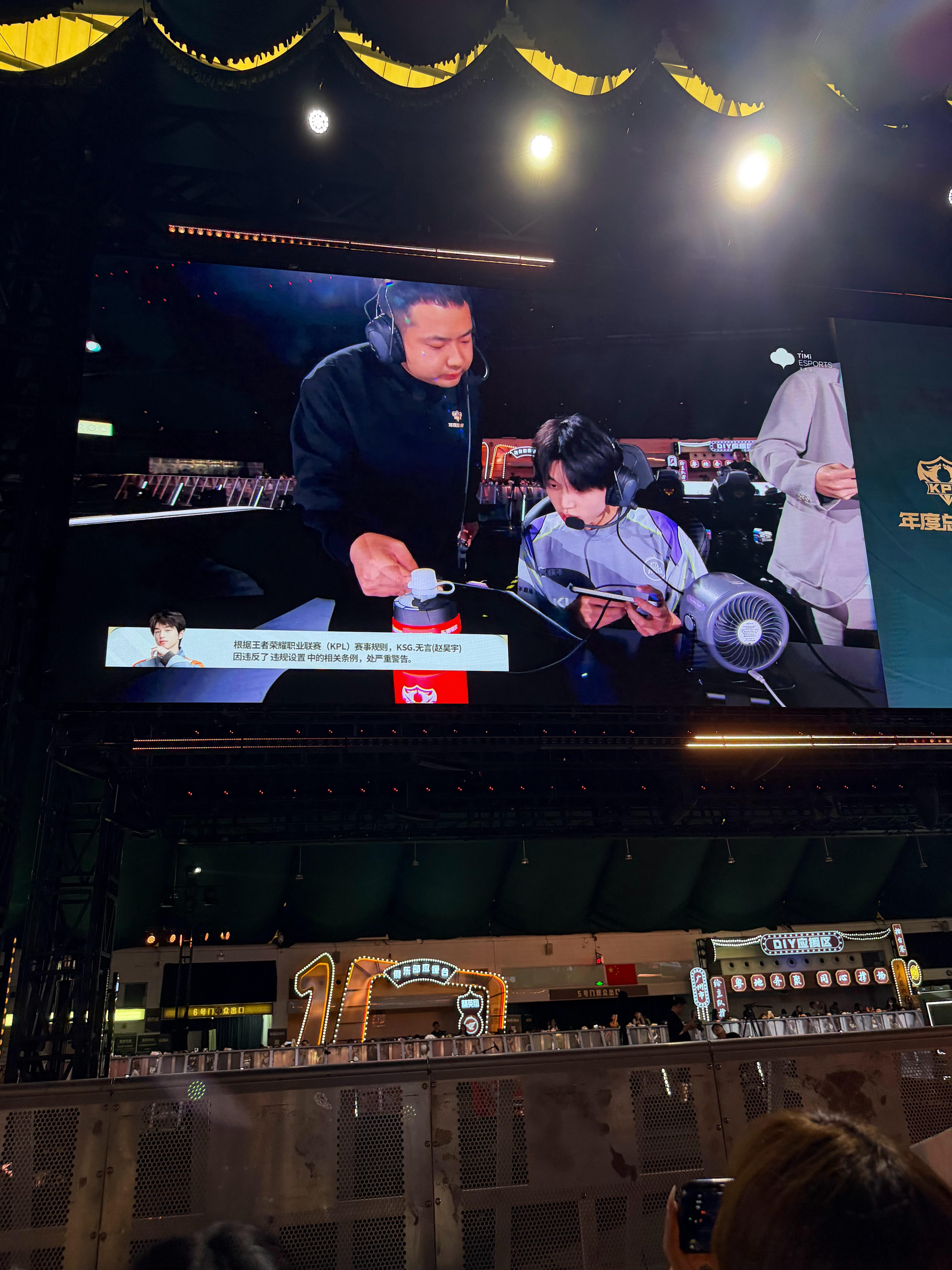 好懵逼啊  ​​​