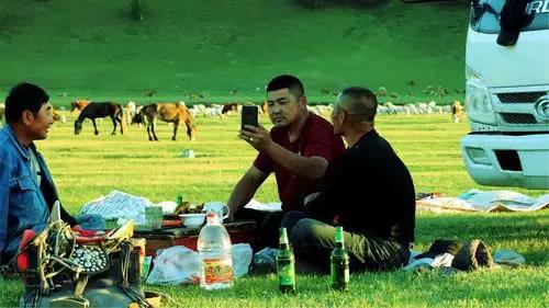 “你怎么看？”有内蒙网友说，外蒙古人有很多都仇恨内蒙人，因为他们从民间到政府，都