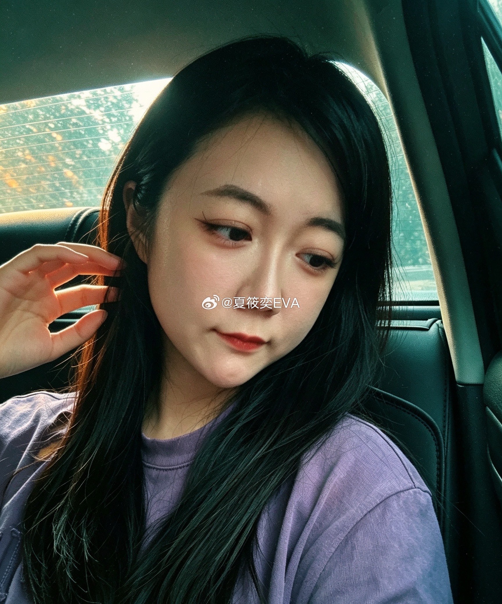藏在岁月里的静好。少一分计算，多了一分恬淡。岁月是把杖尺，总是可以精准无误地衡量