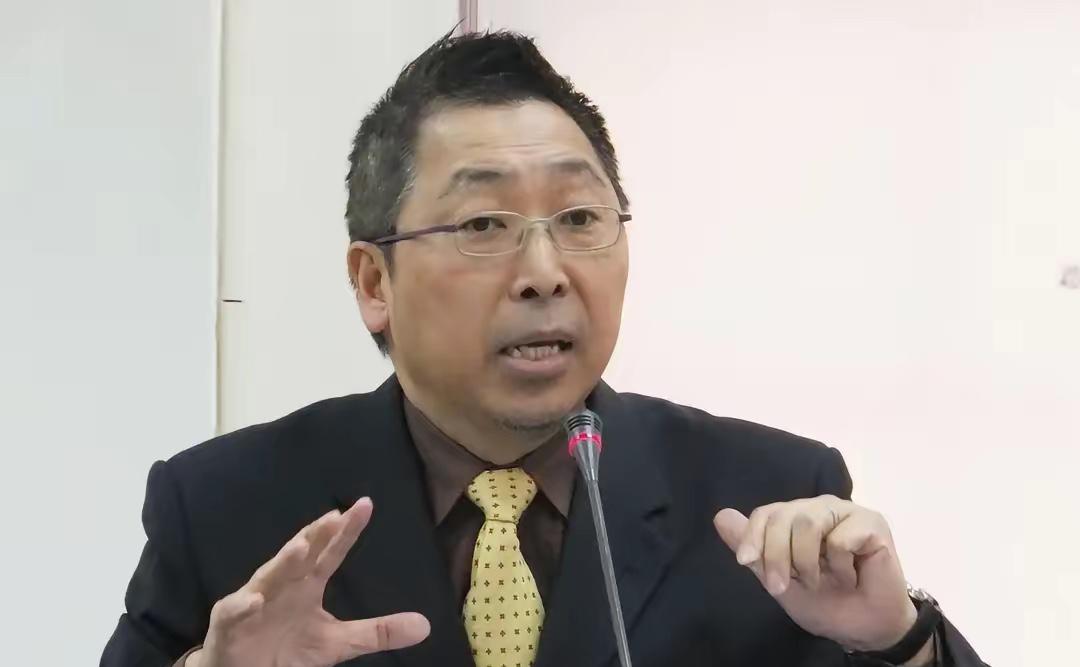 5月26日，台湾名嘴唐湘龙说；郑丽文不听大陆台湾问题是中国自己家的事，不需要去征