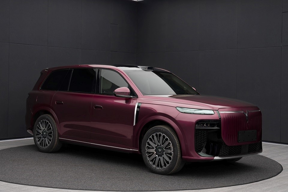 岚图泰山 8 申报图公布，插电式混动 SUV