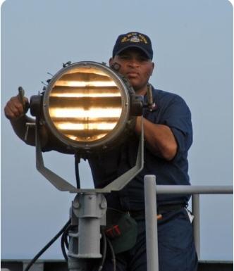 摩尔斯电码
是一种古老而又具有划时代意义的通信符号系统，它由美国的发明家萨缪尔·