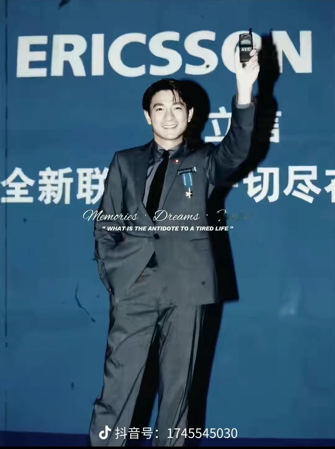 #刘德华# 的旧照
真心帅气