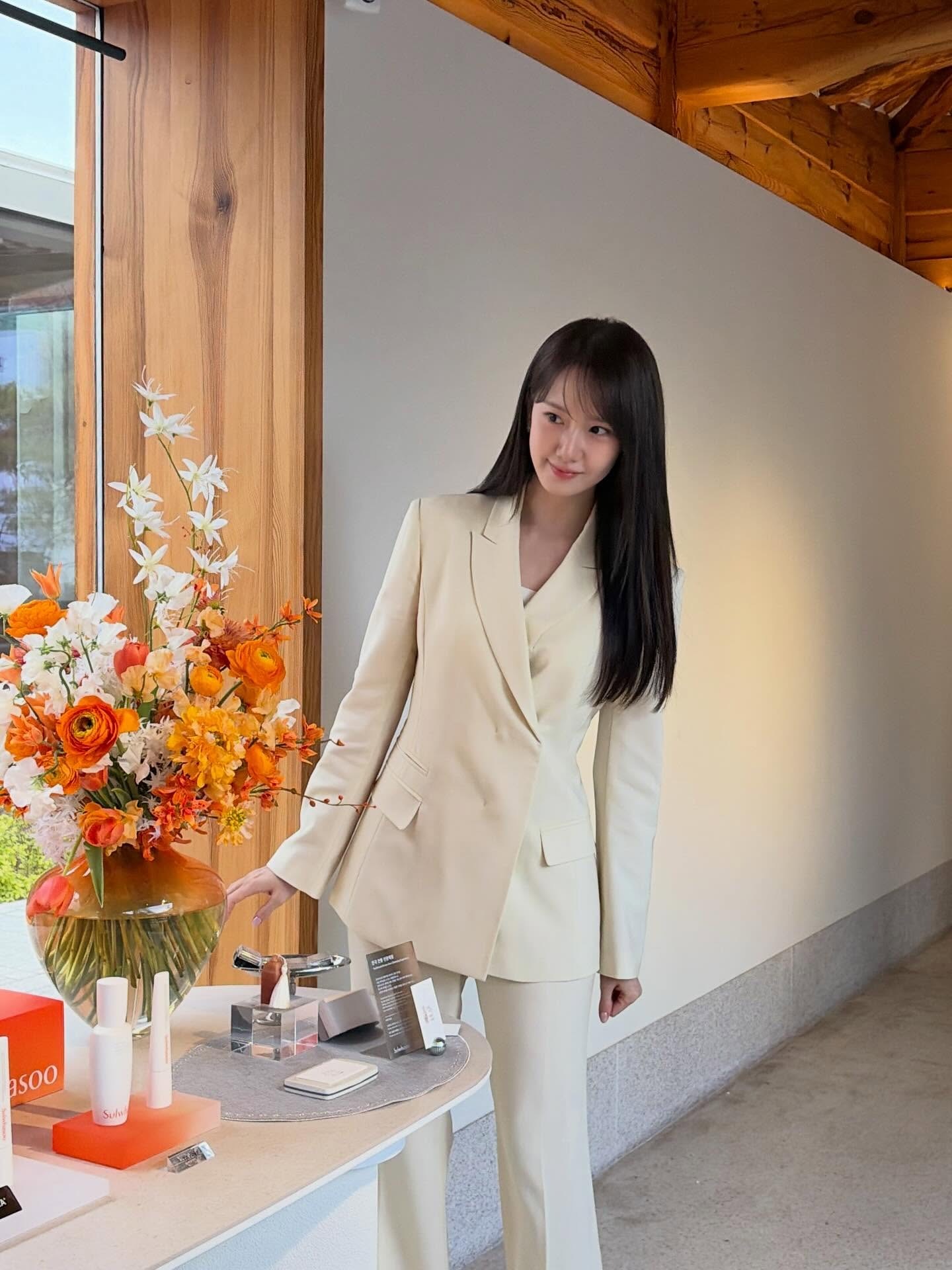 林允儿ins更新🌼 