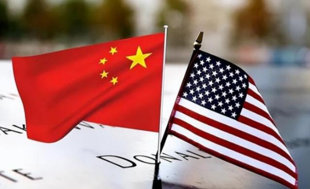 美国在赌，中国也在赌，美国赌中国不敢武力收复台湾，不敢打日本，而中国则在赌美国不