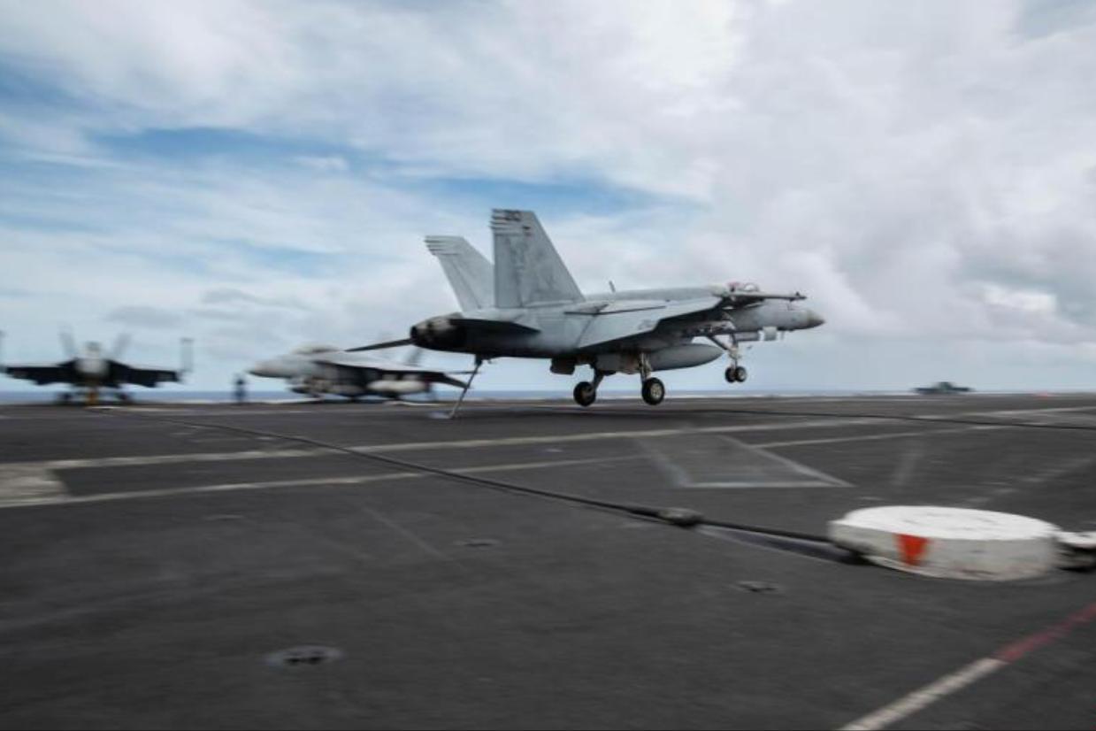 两架美军“超级大黄蜂”战机已经飞入委内瑞拉领空！战争一触即发？
 
当地时间12