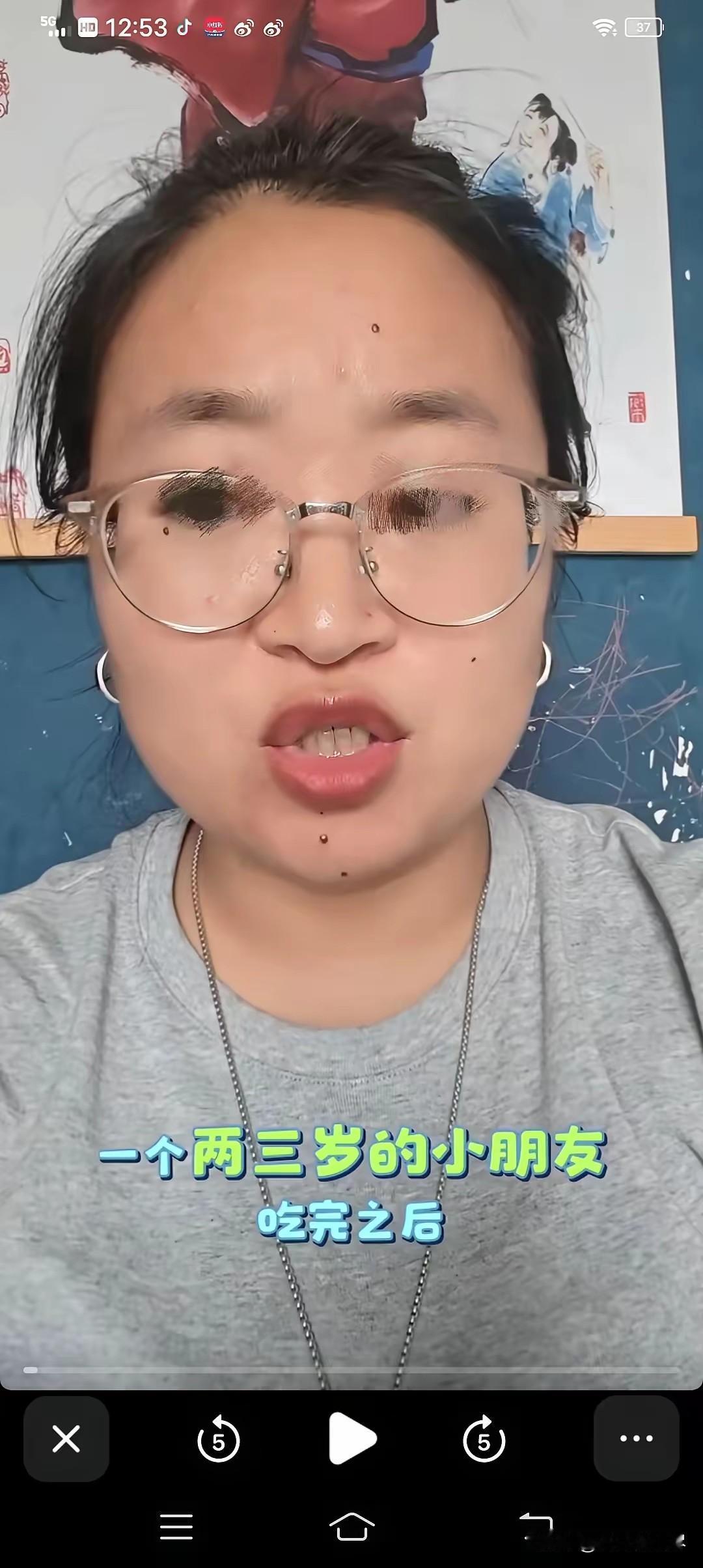 广东顺德，3岁宝妈发视频吐槽:自己带着3岁孩子，在顺德清晖园附近一家饭店点了一份