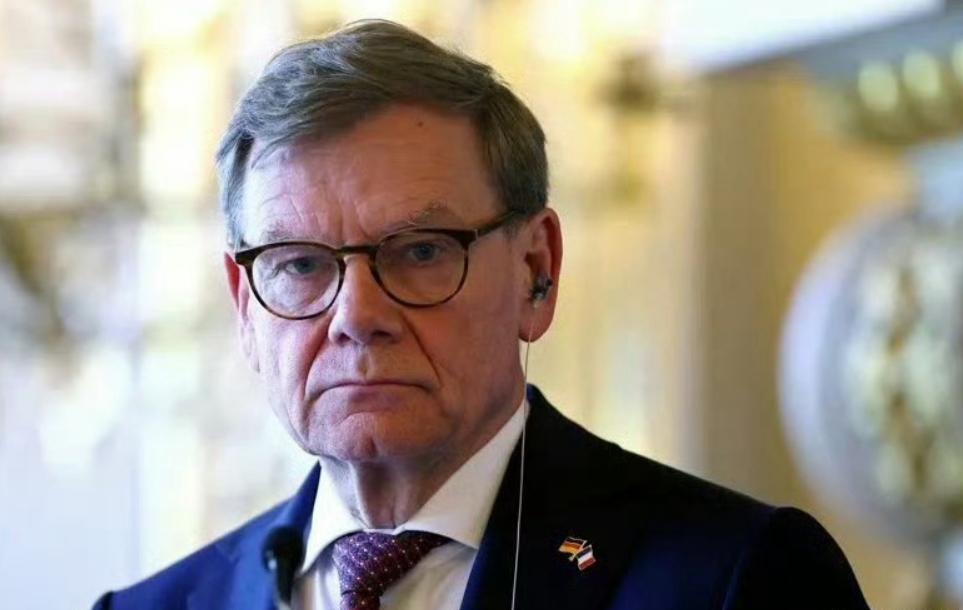 临出发前，德国外长向中方提三点强硬要求，结果自己的访华行程泡汤了！
 
原来他临