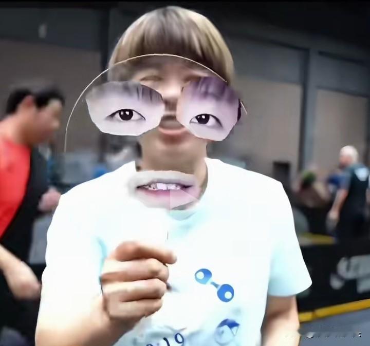 可爱！这不是全世界Z可爱的莎莎的眼睛吗？瑞典大满贯期间WTT世乒联为了活跃气氛，