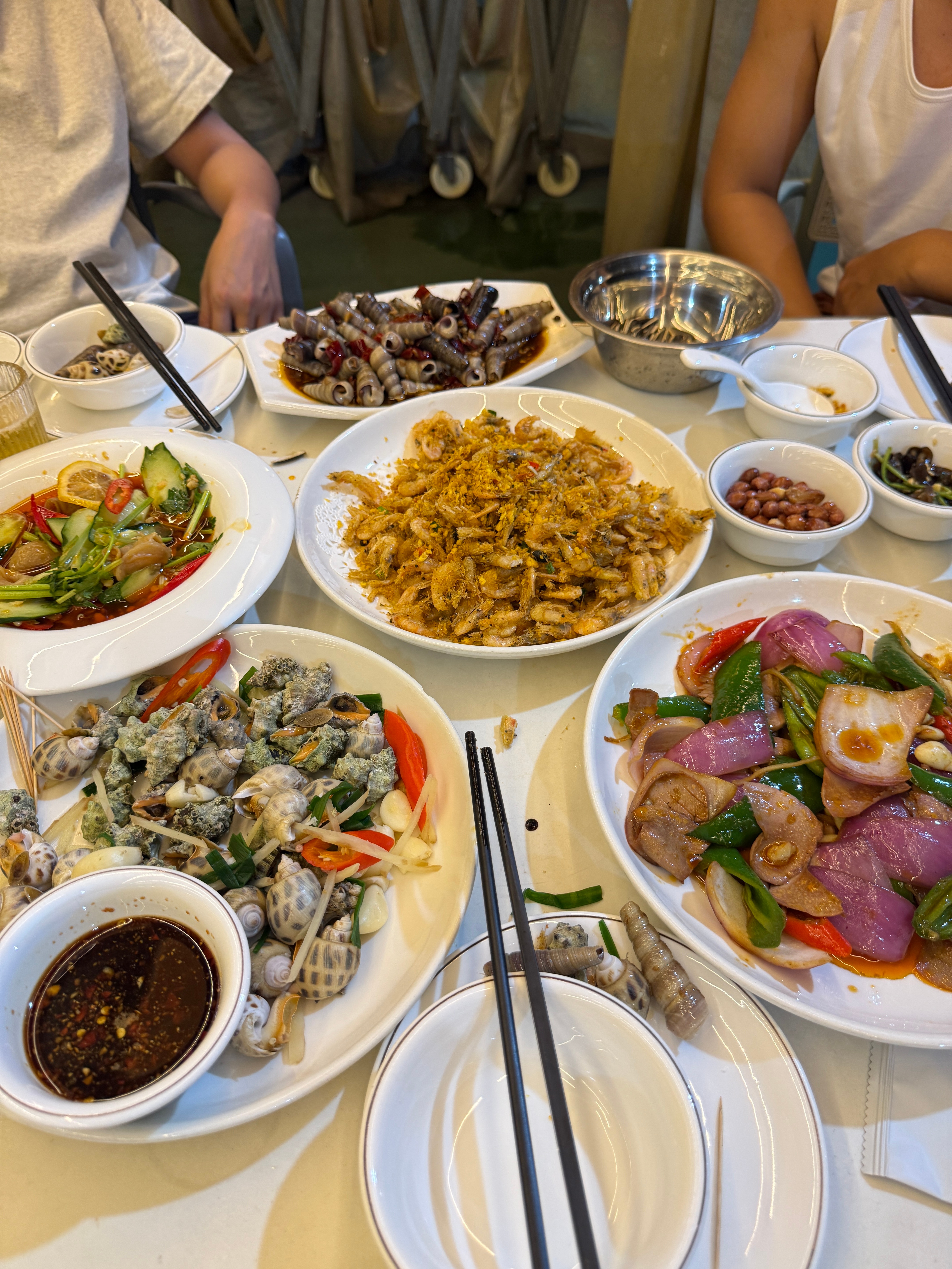 试过了，阿扁酒档还可以，至少很符合闽南下酒菜，怪不得连锁那么多家 厦门·江头