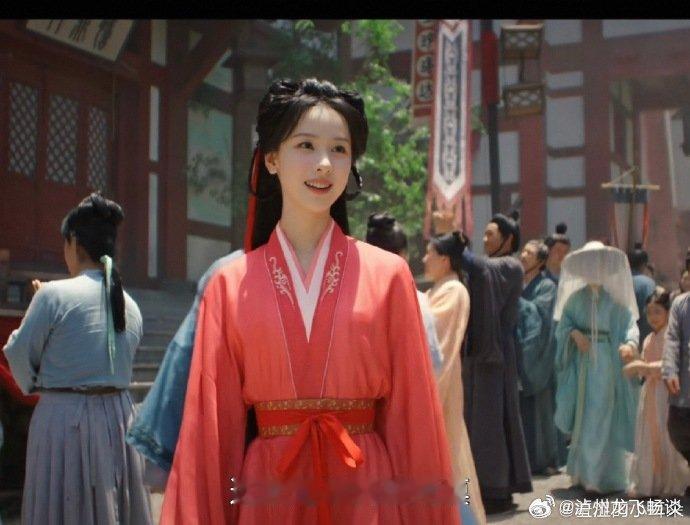 陈都灵少女楚朝状态陈都灵翘楚少女状态很难想象她还能轻松拿捏青涩少女戏份，眉眼灵动