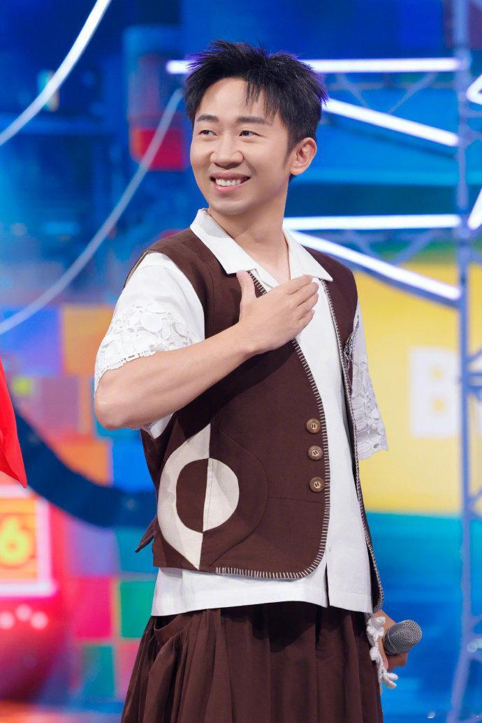 你好星期六唱完你的唱你的刷到穗克斯出道战的片段我直接坐直了！全员争夺出道位就算了