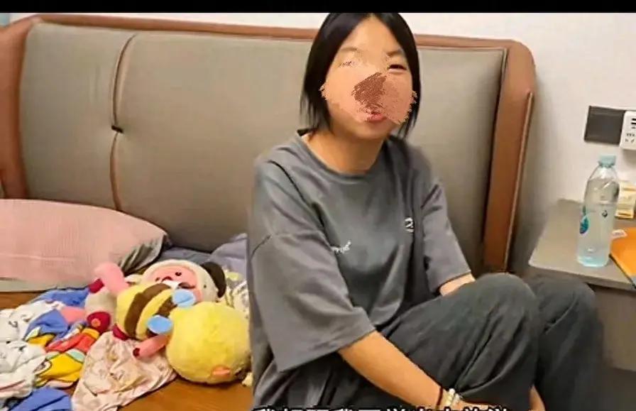 “爸，给我5000块旅游吧！”  江西的一位父亲刚放下碗筷，女儿就抛出了这个炸弹