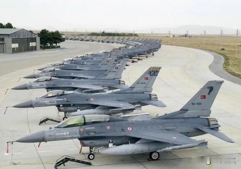 美国大发战争财 。俄乌危机后，美国军火销售渐入高峰，美国国务院称，2023年对外