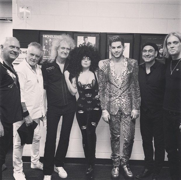 Adam Lambert 谈到了 Lady Gaga 在舞台内外的人格特质。据他