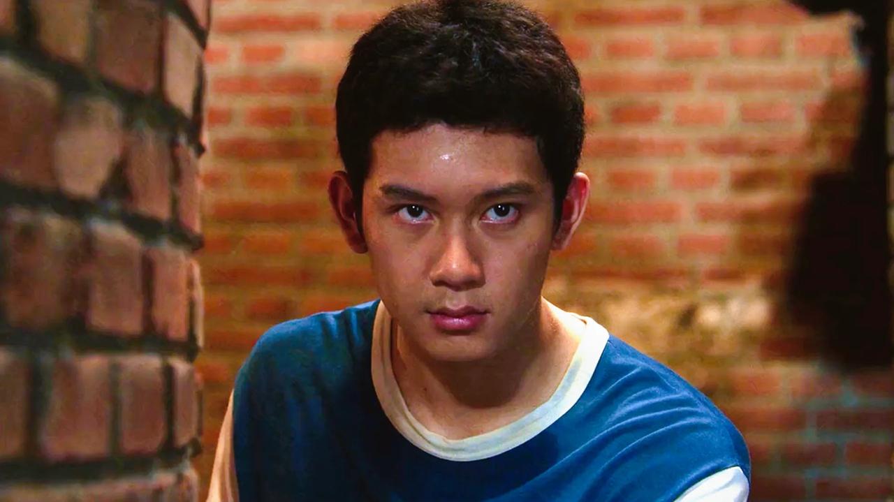 请远离《树影迷宫》里田畅这样的女孩， 家庭的复杂，性格的缺陷，还有自私的心态，绝