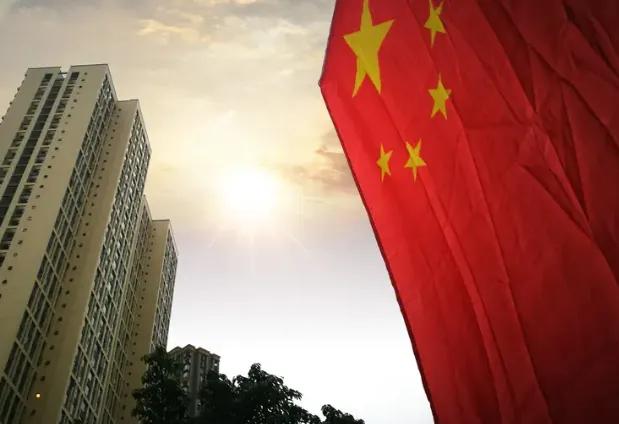 “让对方开第一枪”这个说法，咱们听得耳朵都快起茧了。很多人抱着这个老理儿，觉得这