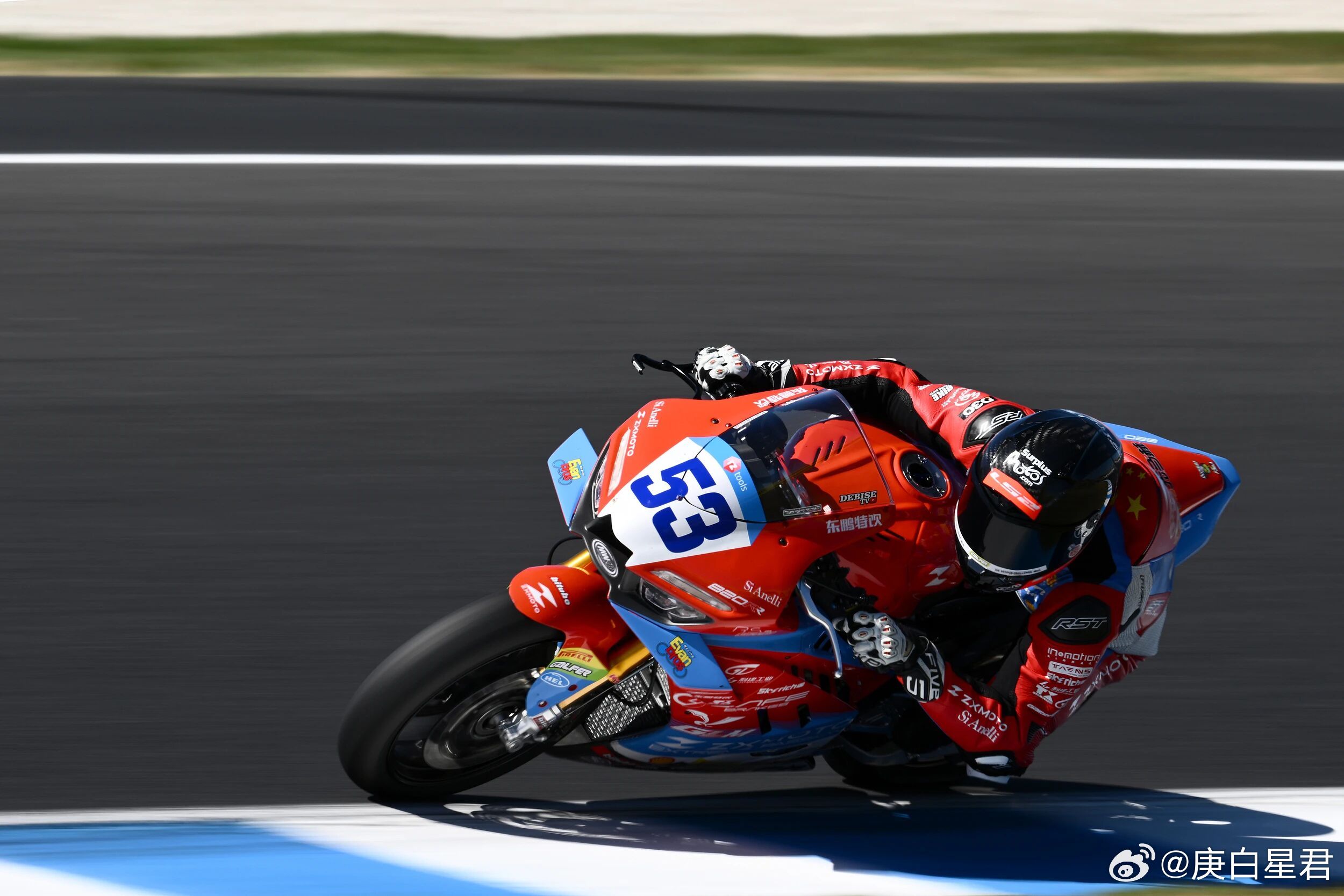 张雪的“疯”，是对这个考编求稳时代的最大纠偏“有梦想就去追，因为勇敢，我的人生更