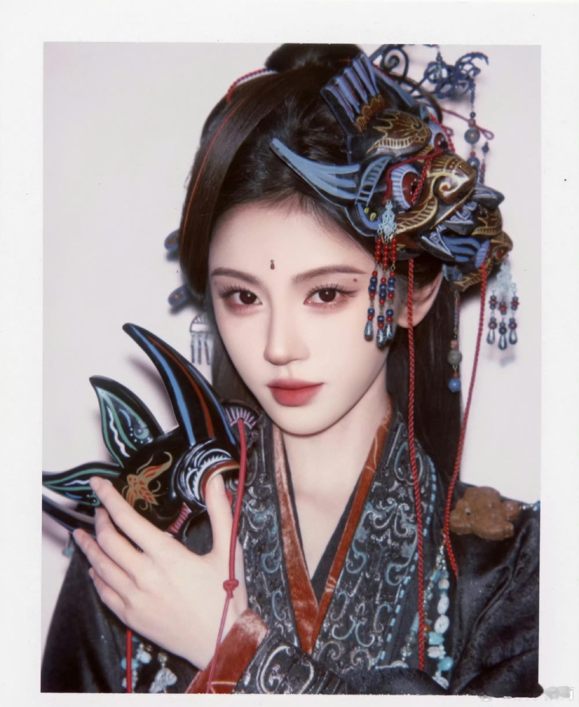鞠婧祎苏绿夏国师造型撕拉片营业！真的被惊艳到了！ 