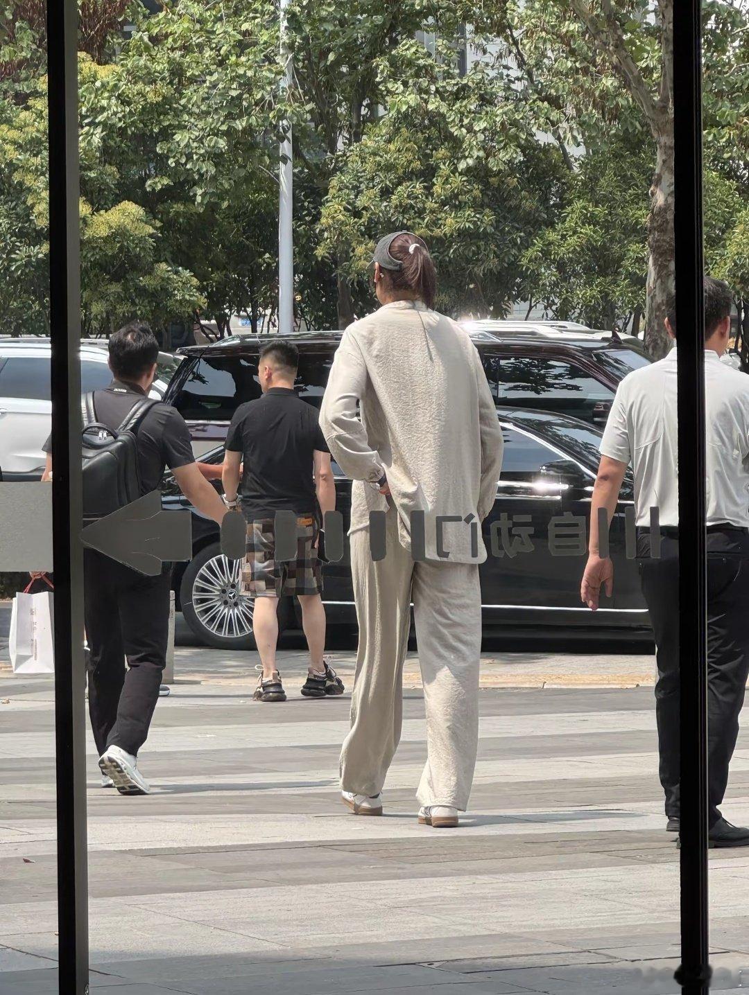 中国女排看背影知道是谁吗？ ​​​