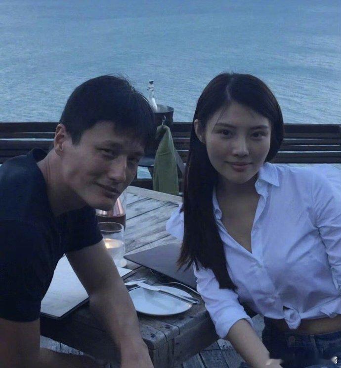 #尹子维你就宠着徐冬冬吧#曾经是情侣，现在是师生，徐冬冬和尹子维的故事还在继续。