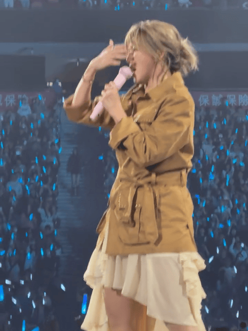 孙燕姿胖了享受舞台完成舞台就很好了 