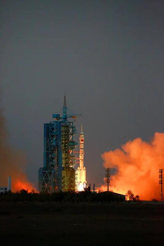 4K修复中国人首飞太空画面，真是太震撼了！2003年10月15日，杨利伟搭乘神舟