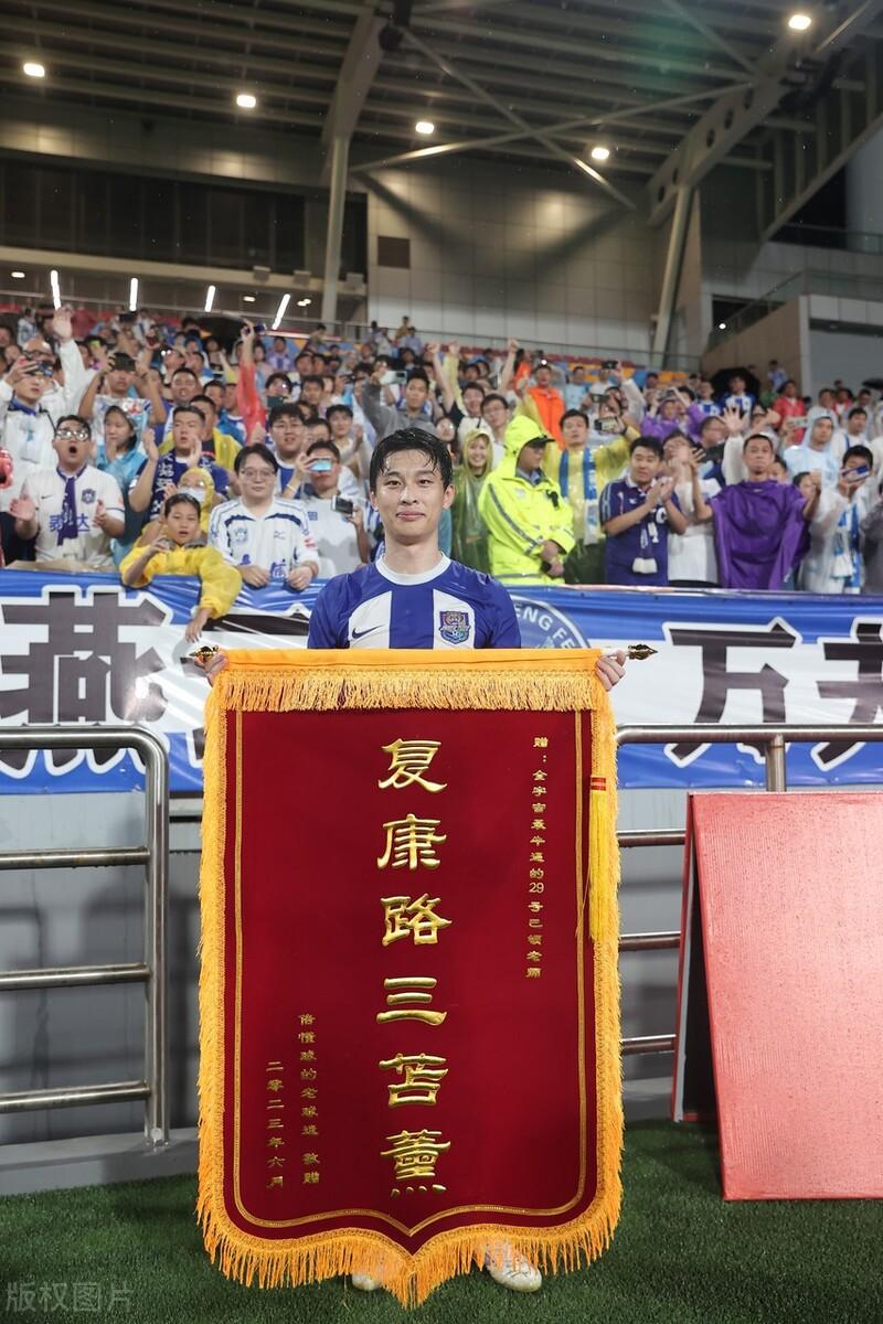 英超最强边锋和中锋都在津门虎了，那于根伟呢？瓜迪奥拉，非也；[机智]阿尔特塔，也