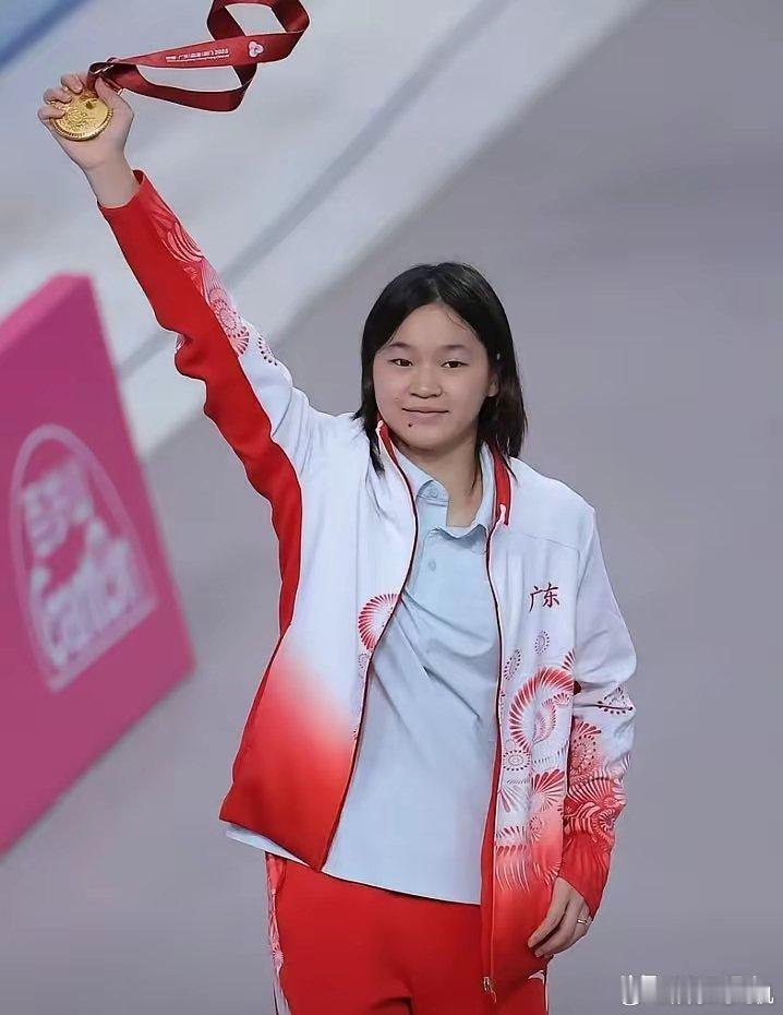 我有种预感，全红婵的粉丝要变了，不是变得不喜欢她了，而是大家喜欢她的原因不一样了