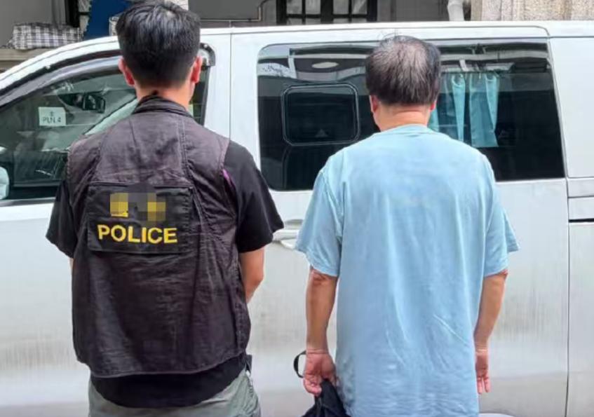 77岁男子涉嫌管理卖Y场所被捕！香港旺角突击行动，出租单位暗藏非法窝点.
 
你