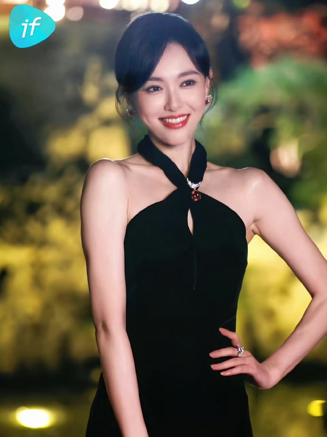 唐嫣张若昀主持被唐嫣 美到是一件再正常不过的事情了。 