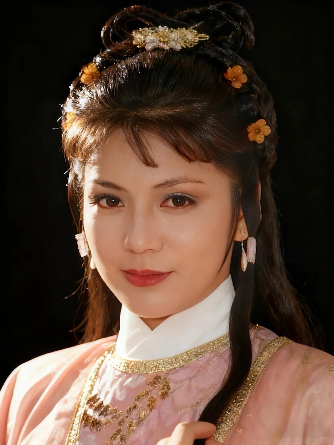 为啥完颜洪烈明知杨康不是亲儿子，还对他那么好？
其实换谁都得疼！
首先杨康是自己