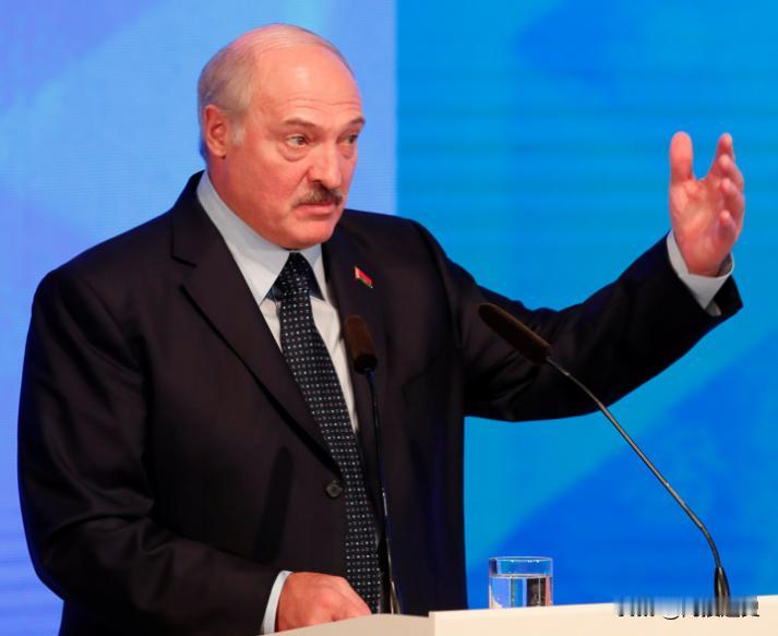 白俄罗斯总统指出中俄面临的危机

当地时间2月26日，白俄罗斯总统卢卡申科表示，