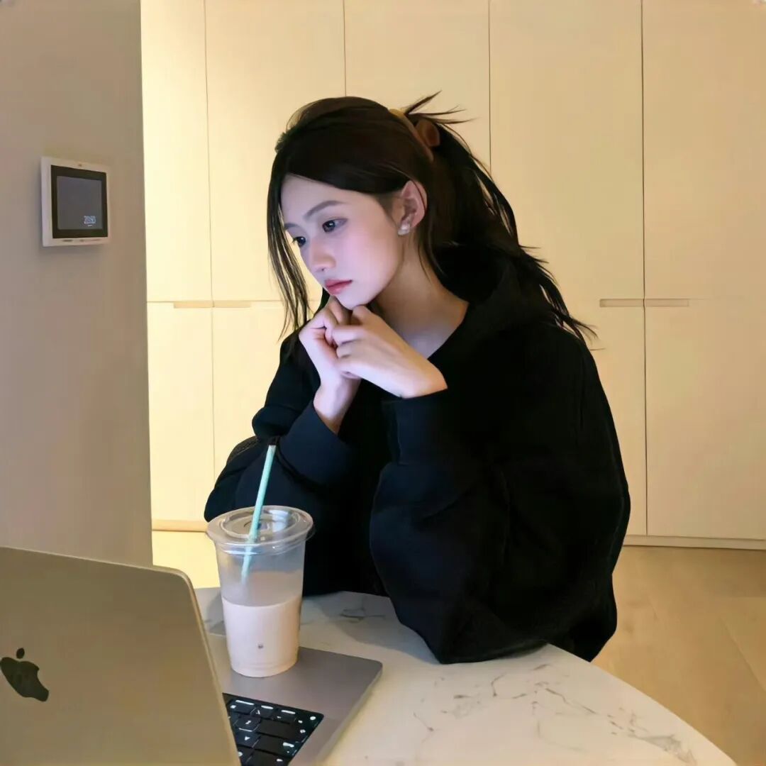 𝗪𝗲𝗖𝗵𝗮𝘁头像 ‖女生头像‖氛围感‖优质女头‖小众高级 ‖无水印女
