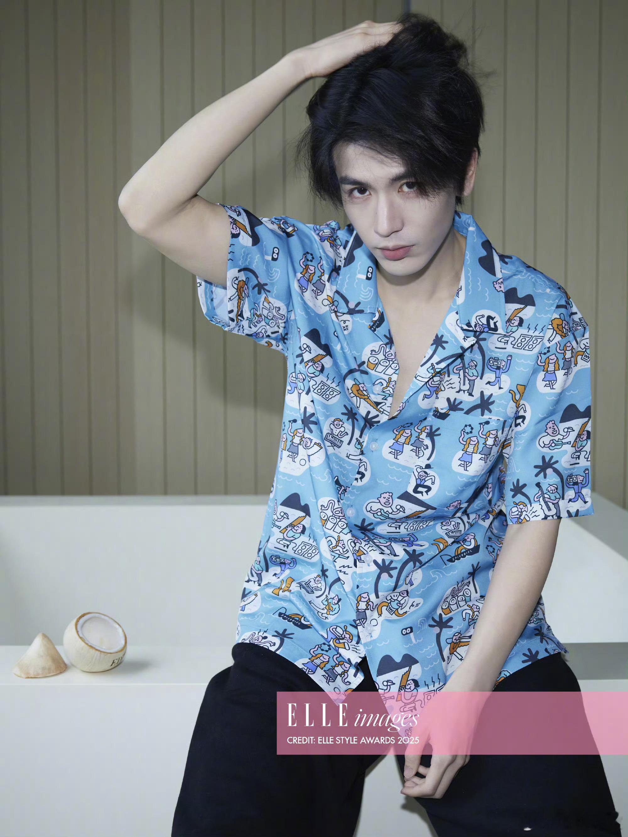 ELLE八十周年盛典官宣张凌赫，又能看到张凌赫走红毯了，期待张凌赫大杀四方！[馋