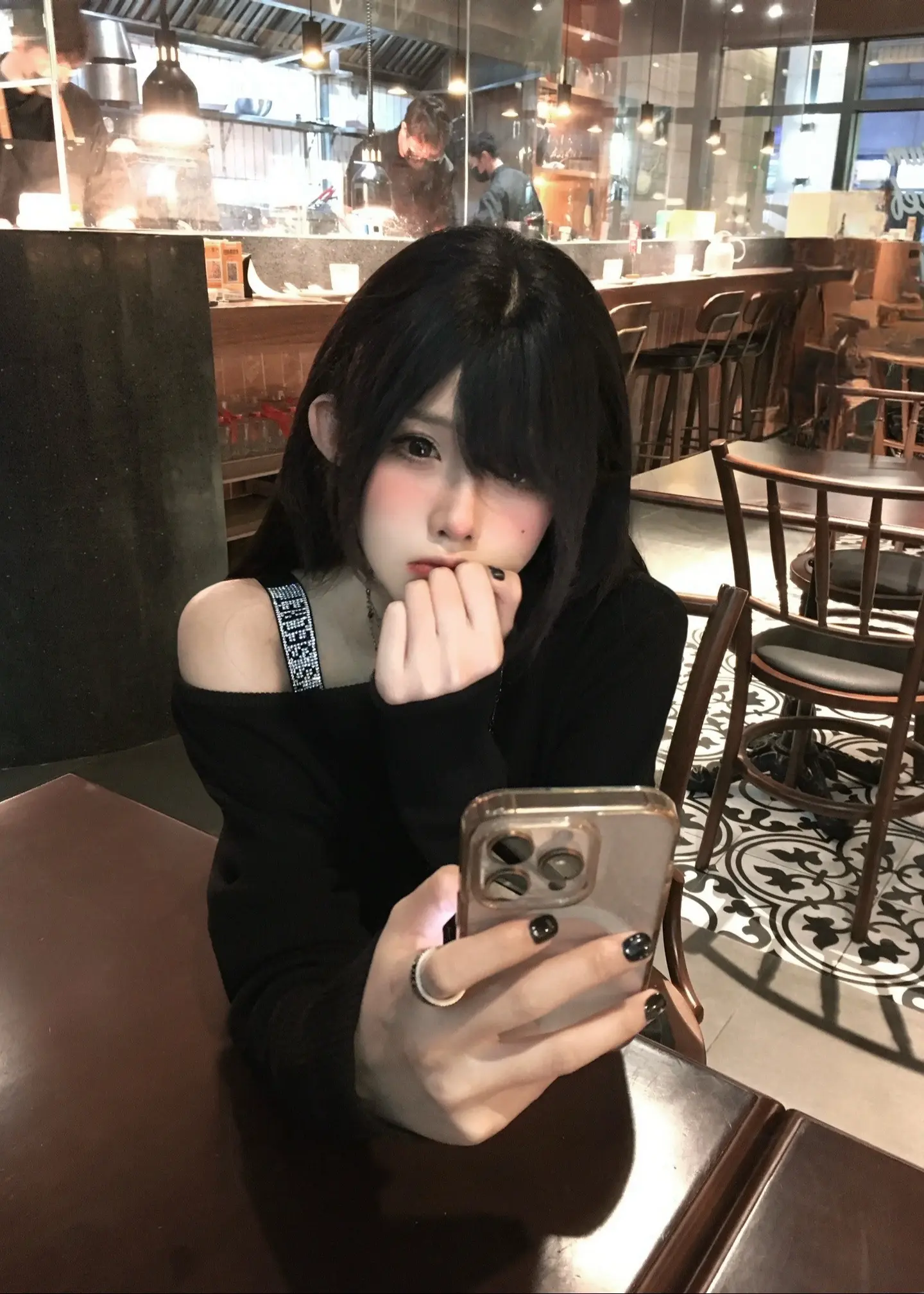 等一下 我们是在暧昧吗
