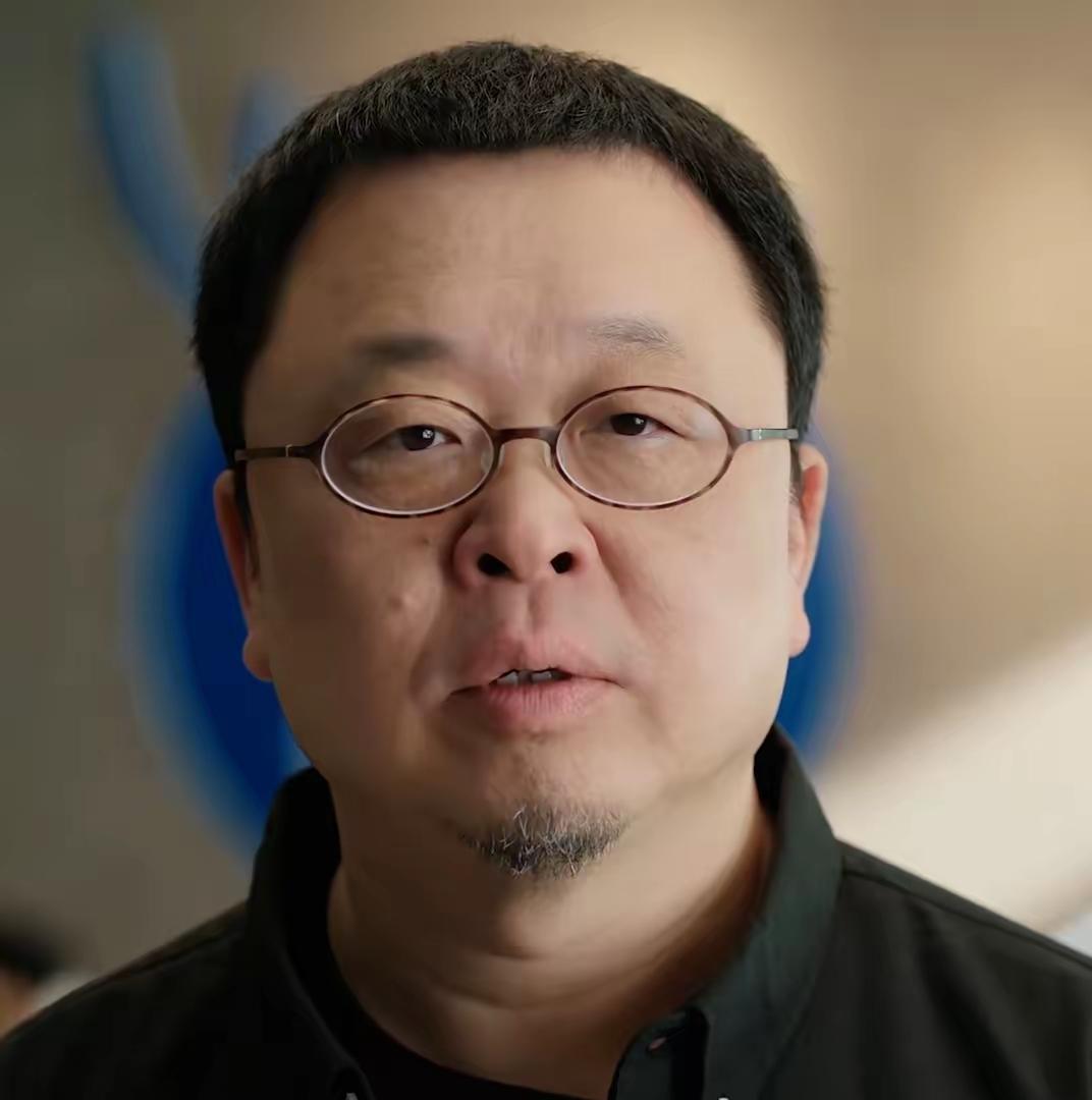 老罗硬刚苹果：不让用第三方语音输入法，结果自己做了一套最难用的输入法！

这和对